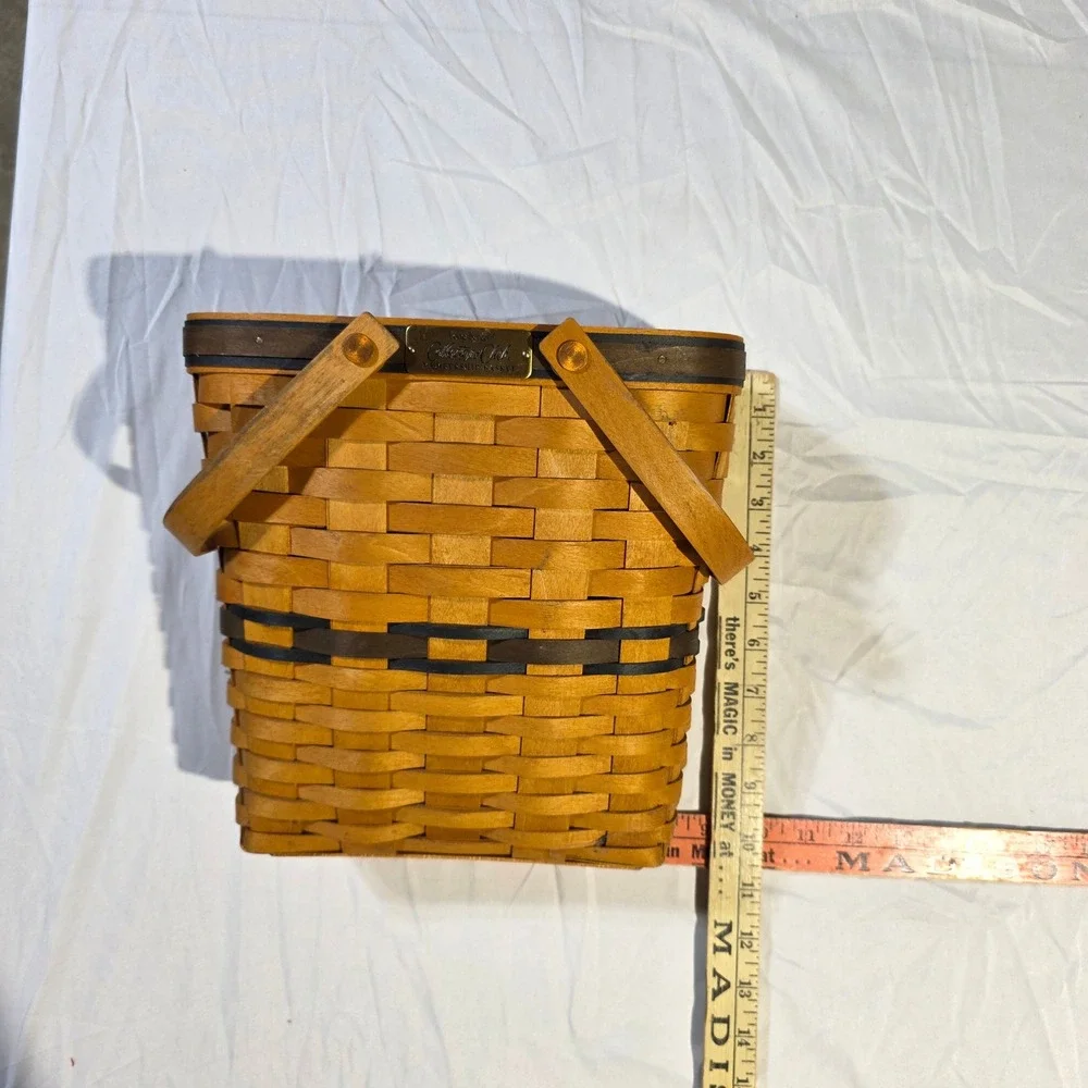 Longaberger Collectors Club Membership Basket 2001 Handwven Maple Wood Brass Tag